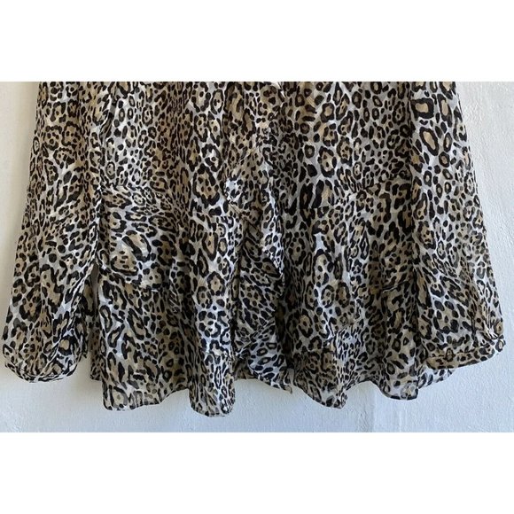 Chico's Womens Shirt Size 1 8/10 Animal Print Ruffle Hidden Button Down … - Picture 3 of 9